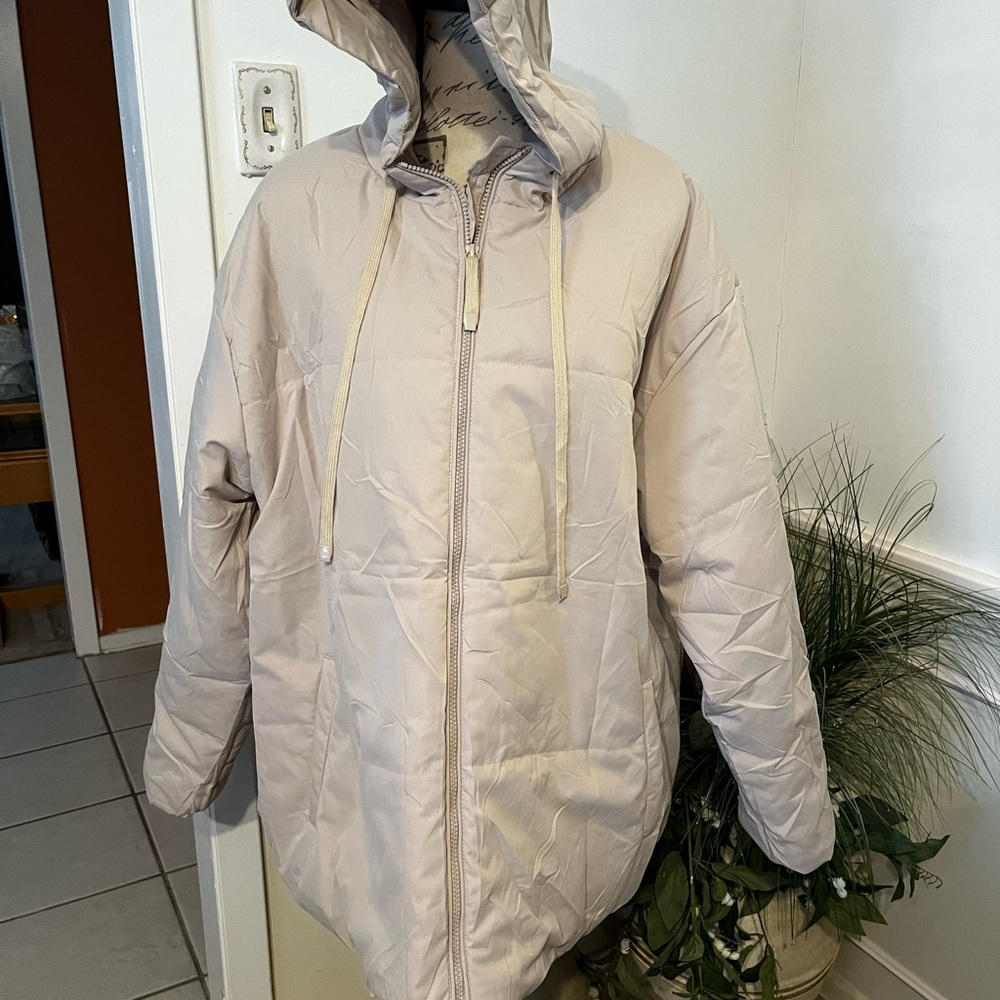 Women's Beige Hooded Puffer Jacket